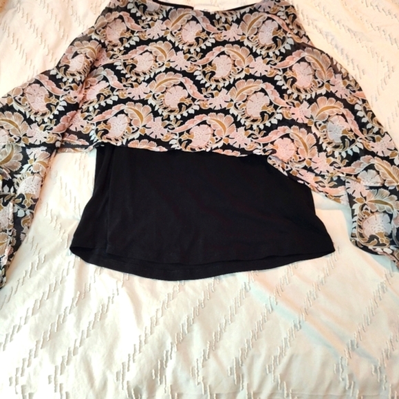 Beautiful Layered Black & Floral Blouse - Picture 1 of 4